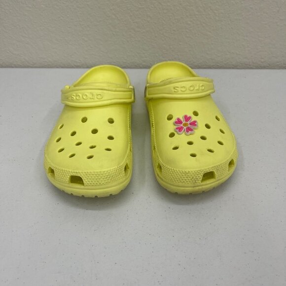 Crocs Classic Yellow Slip On Clogs Shoes w Floral Jibbitz 10001 Mens 8 Womens 10 - Picture 2 of 8